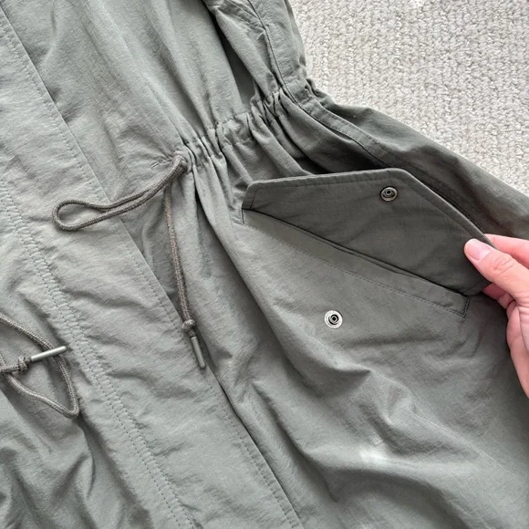 Uniqlo Long Hooded Women's Jacket - Picture 3 of 7